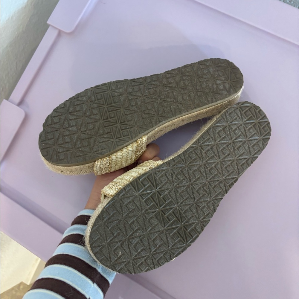 NWOT haute hippie raffia sandals with buckle - Picture 3 of 4